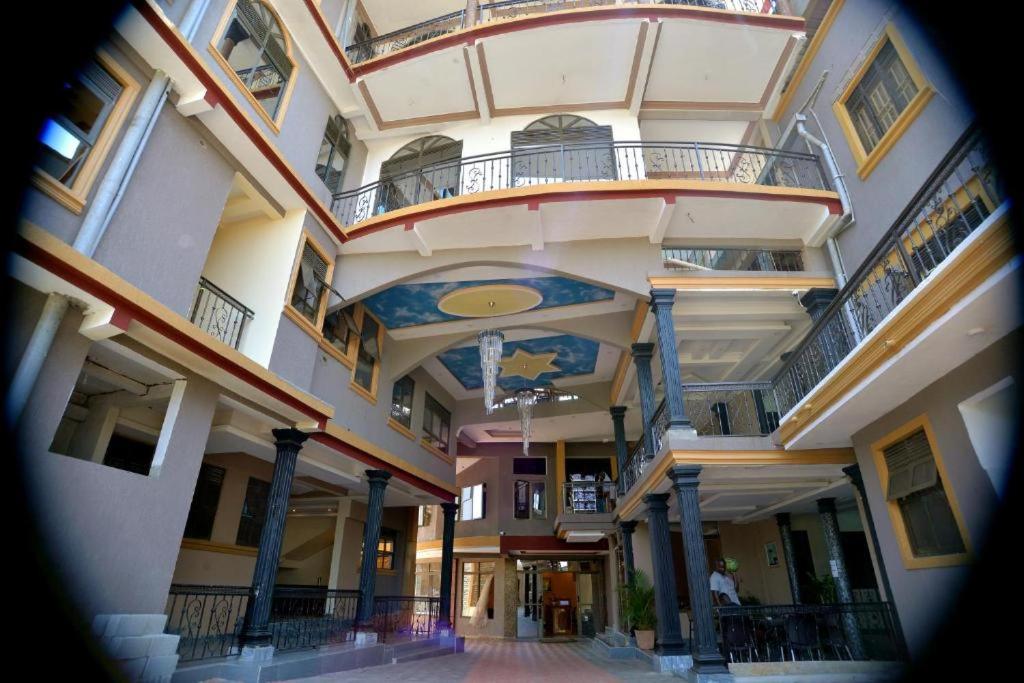 Keba Xpress Hotel - Entebbe Esterno foto